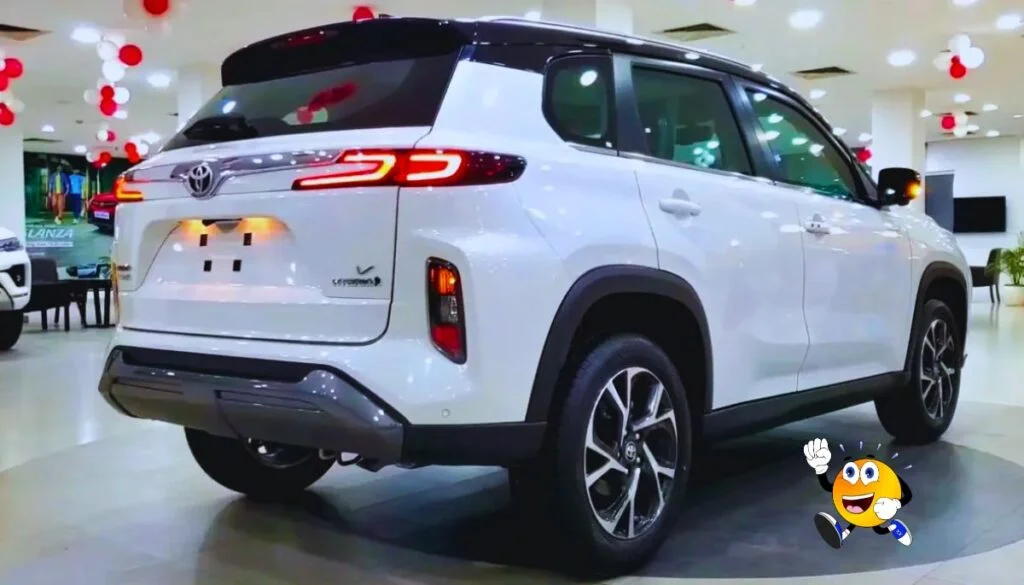 Mahindra के होश उड़ाने आ गयी Toyota की Mini Fortuner कार दनदनाते फीचर्स के साथ