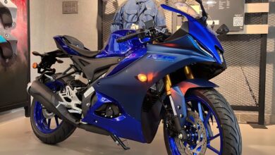 मां के लाडलो की फेवरेट बनी stylish look वाली Yamaha R15 V4 जब्बर बाइक