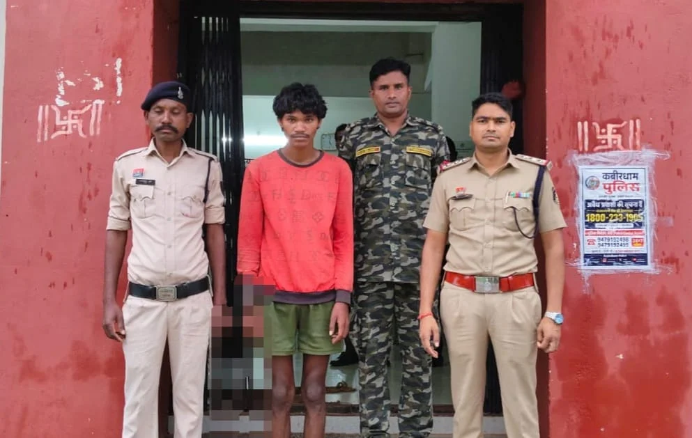 CG-हत्यारा बेटा गिरफ्तार: टोनही होने के शक में मां की हत्या, लात-घूंसों और डंडे से पीटकर उतारा मौत के घाट; बेटा गिरफ्तार